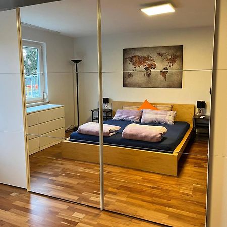 Gemuetliche 3 Zimmer Wohnung Mit Grosszuegiger Terrasse Im Gruenen Reutlingen Dış mekan fotoğraf