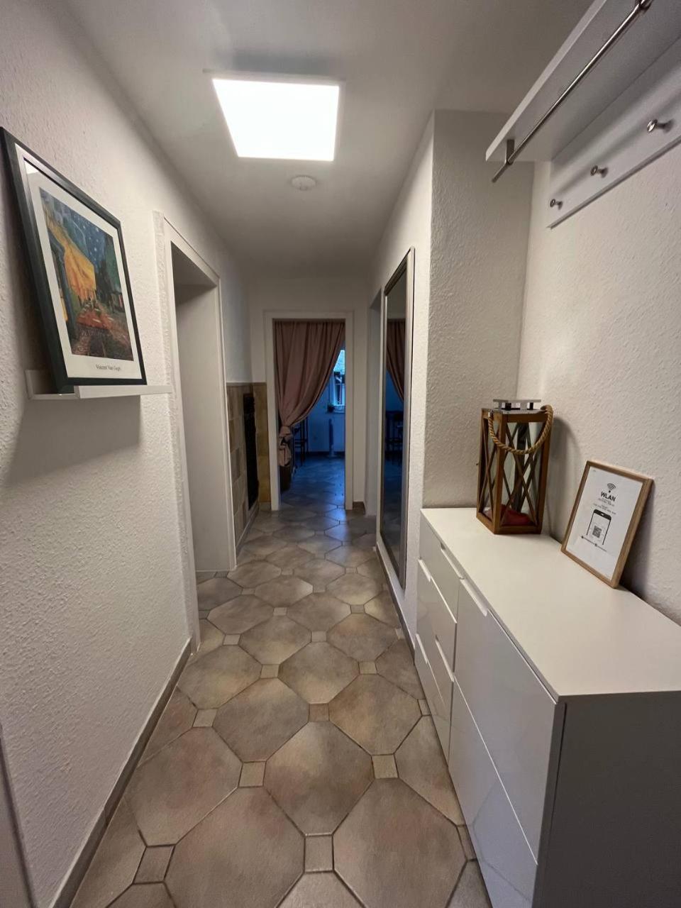Gemuetliche 3 Zimmer Wohnung Mit Grosszuegiger Terrasse Im Gruenen Reutlingen Dış mekan fotoğraf